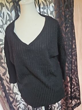 Faded Glory Black Ribbed V-Neck Sweater